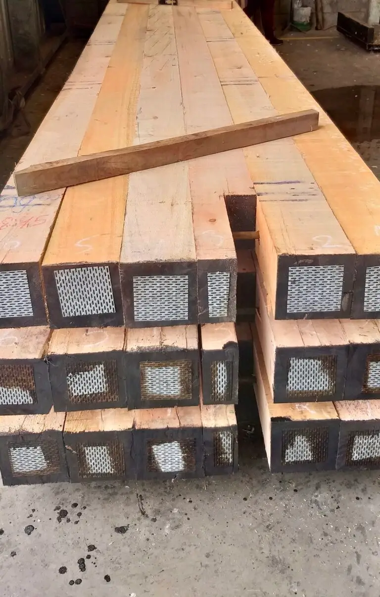 A safer mat. Small-notch Eucalyptus timber mats reduce tripping and ankle hazards and improve mat life